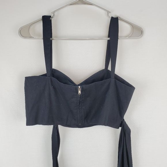 Wayf (Nordstrom) black cropped wrap around waist - Picture 3 of 5